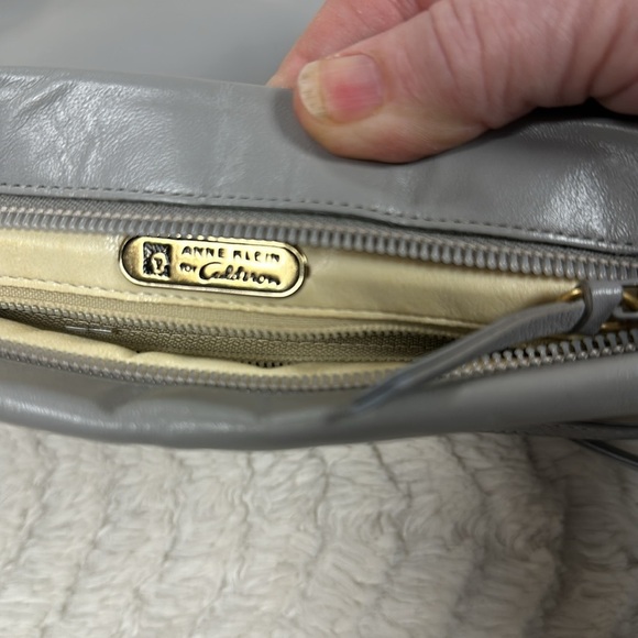 Anne Klein for Calderon Gray Soft Leather Convertible Crossbody Clutch purse - Picture 5 of 9
